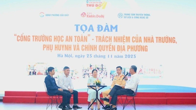 Quang cảnh buổi tọa đàm.