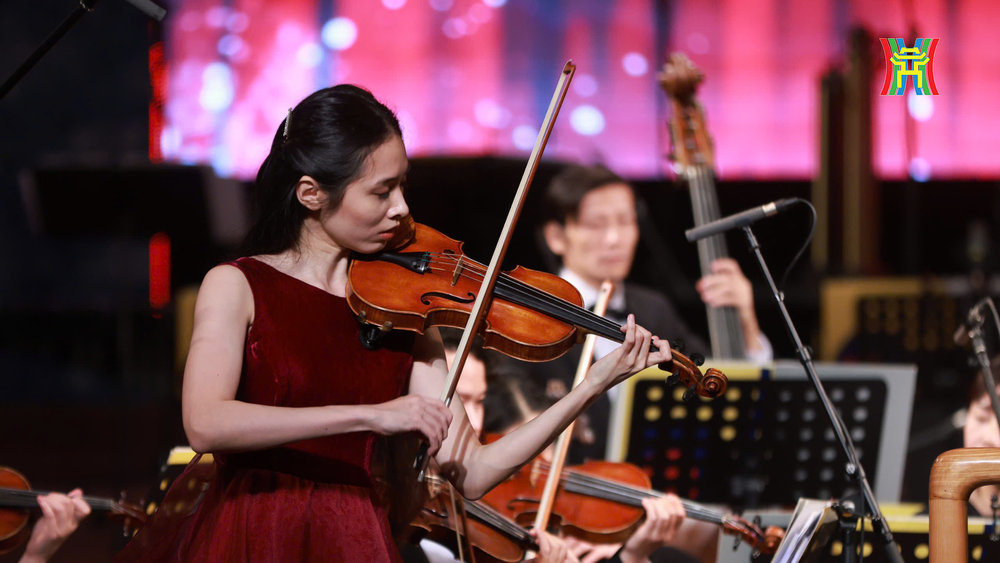 Nghệ sĩ violin Hoàng Hồ Khánh Vân. (Ảnh: Ban tổ chức cung cấp) hnhac-4.jpg