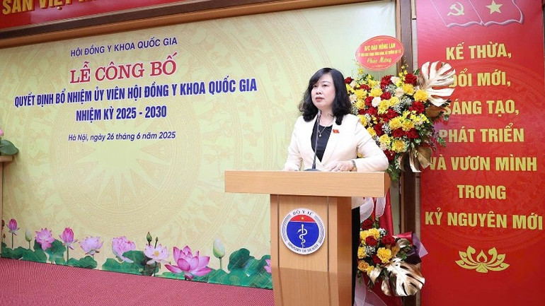 Bộ trưởng Y tế Đào Hồng Lan phát biểu tại buổi lễ. trao4-951.jpg