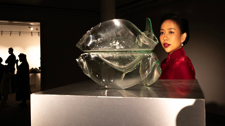 Mulți artiști au vizitat expoziția. (Foto: Organizator) af1i9364-copy.jpg