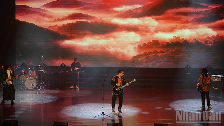 Tävlingsprestationer för Militärförbundets enhet i Ho Chi Minh-staden. ndo_br_dsc06404.jpg