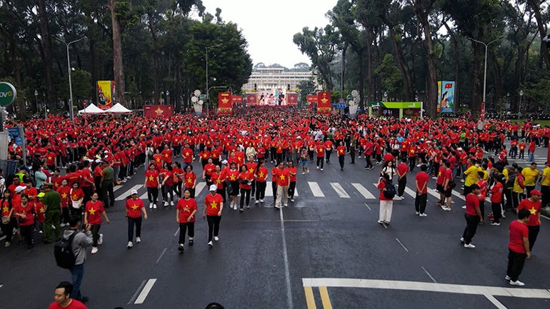 Hình ảnh trong phim Mùa thu khải hoàn (Ảnh TFS). ptl-muathukhaihoan-hoan-chinh00-02-14-00still029.jpg