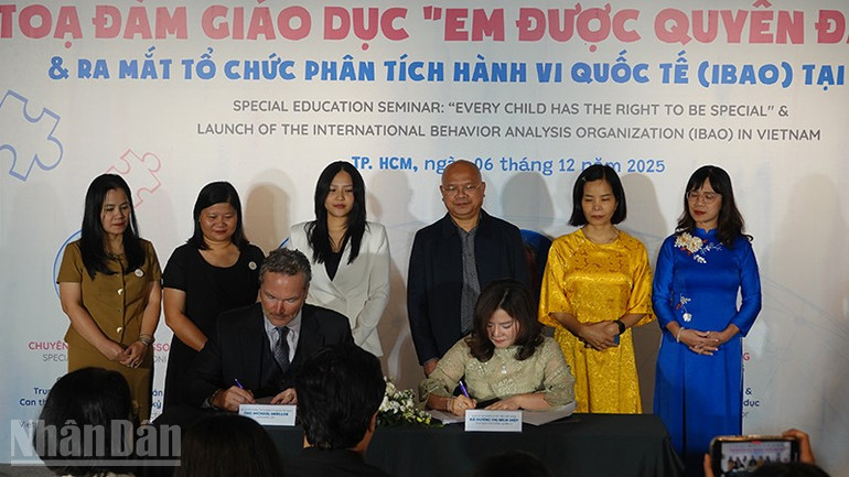 Undertecknandet av samförståndsavtalet mellan IBAO och Vietnams funktionshinderfond syftar till att främja samhällsaktiviteter för autistiska personer i Vietnam. ndo_bl_dsc02796.jpg