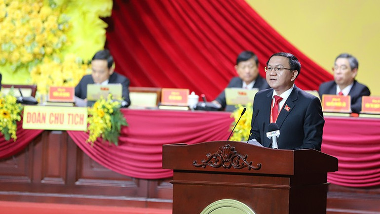 Giám đốc Sở Khoa học và Công nghệ Thành phố Hồ Chí Minh Lâm Đình Thắng trình bày tham luận. z7117551798363-ed662154dab654a478513a2d97275632.jpg