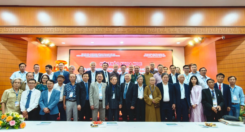 Các đại biểu tham dự hội thảo.