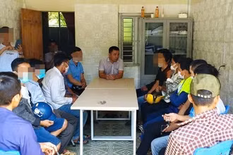 Một buổi tuyên truyền về HIV/AIDS cho những người có nguy cơ cao của nhóm Sao Va.