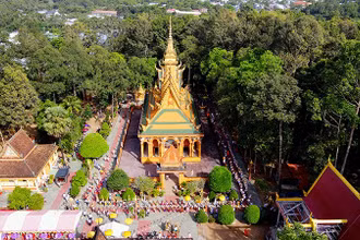 Nhà chùa là nơi sinh hoạt cộng đồng của người Khmer phường Nguyệt Hóa, tỉnh Vĩnh Long.