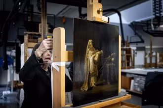 Tác phẩm mới được phát hiện của họa sĩ người Hà Lan Rembrandt van Rijn mang tên “Vision of Zacharias in the Temple”. (Ảnh: AFP)