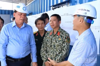 Chủ tịch Ủy ban nhân dân tỉnh Đồng Nai Võ Tấn Đức kiểm tra, đốc thúc đẩy nhanh tiến độ dự án xây dựng cao tốc Biên Hòa-Vũng Tàu, đoạn qua phường Phước Tân.