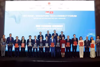 Tổng Bí thư, Chủ tịch nước Tô Lâm chứng kiến lễ trao các biên bản ghi nhớ hợp tác giữa hai nước. (Ảnh: TTXVN)