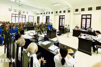 Quang cảnh một phiên xét xử. (Ảnh minh họa: TTXVN)