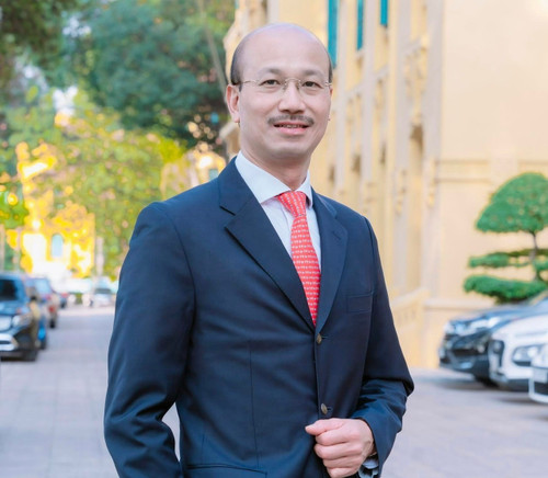Đại sứ Việt Nam tại Hungary Bùi Lê Thái. daisuthai.jpg