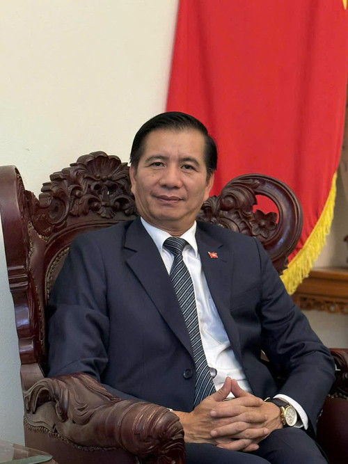 Đại sứ Việt Nam tại Malaysia Đinh Ngọc Linh. daisulinh.jpg