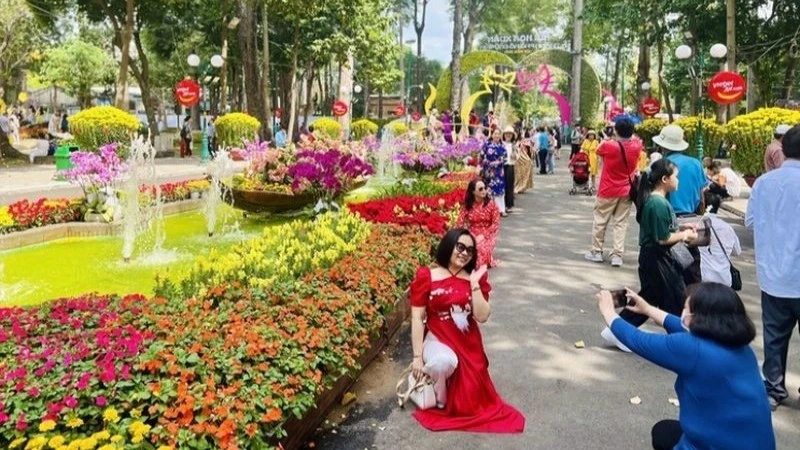 Chính phủ chỉ đạo trọng tâm năm 2026: Tăng trưởng hai con số và chuẩn bị Tết