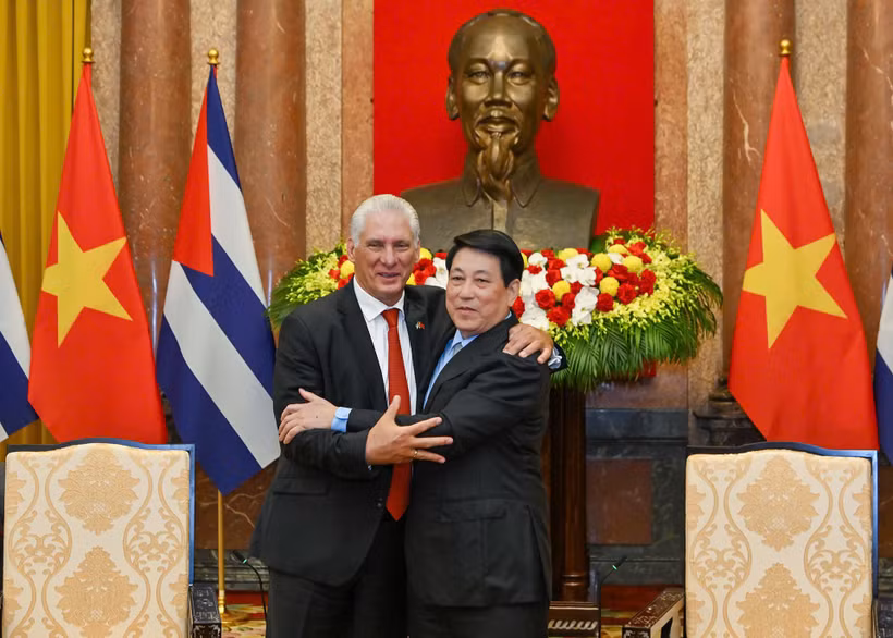 Bí thư Thứ nhất, Chủ tịch nước Cuba Miguel Diaz-Canel Bermudez hội kiến Chủ tịch nước Lương Cường. (Ảnh: THỦY NGUYÊN)