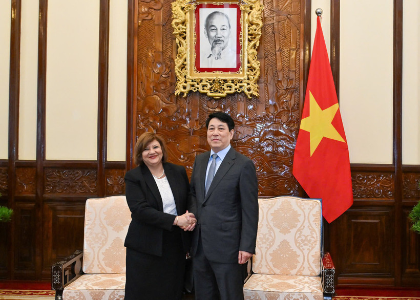 Chủ tịch nước Lương Cường tiếp Đại sứ Ai Cập đến chào từ biệt. (Ảnh: THỦY NGUYÊN)
