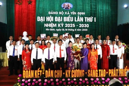Ra mắt Ban chấp hành Đảng bộ xã Yên Định nhiệm kỳ 2025-2030.
