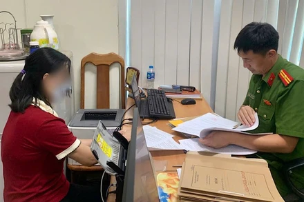 Đối tượng Mạc Thị N.A tại cơ quan điều tra.