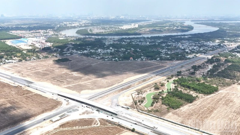 Đồng Nai quyết liệt tháo gỡ điểm nghẽn, hướng tới mục tiêu trở thành thành phố trực thuộc Trung ương