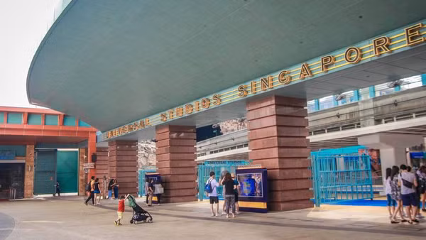 Universal Studios Singapore thu hút đông đảo khách quốc tế ghé thăm. (Ảnh: Traveloka)