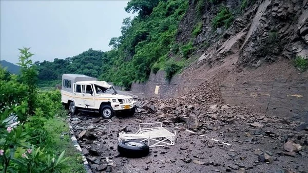 Hiện trường một vụ lở đất ở Solan, bang Himachal Pradesh, Ấn Độ. (Ảnh tư liệu: TTXVN)