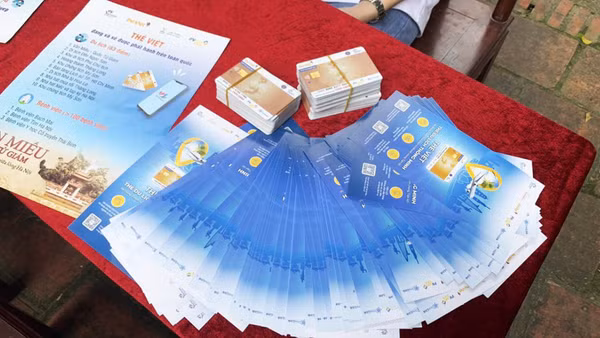 Thẻ Việt - thẻ du lịch thông minh là một trong những giải pháp được Cục Du lịch Quốc gia Việt Nam phổ biến triển khai tới các địa phương trong quá trình chuyển đổi số ngành du lịch. (Ảnh: TITC)