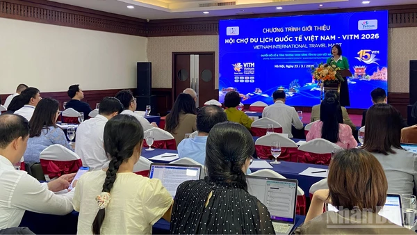 Phó Cục trưởng Cục Du lịch Quốc gia Việt Nam Nguyễn Thị Hoa Mai phát biểu tại sự kiện. (Ảnh: CHIÊU ANH)