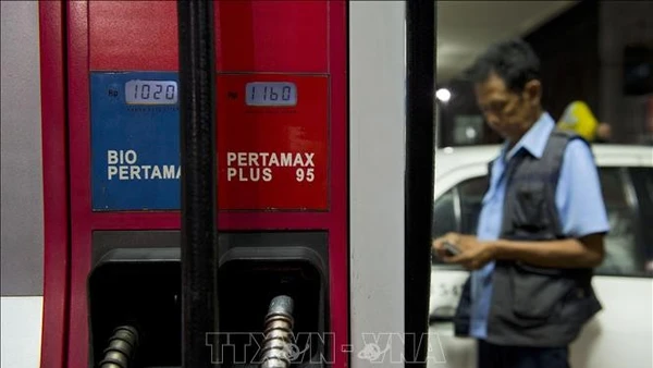 Một trạm xăng ở Jakarta, Indonesia. (Ảnh: TTXVN)