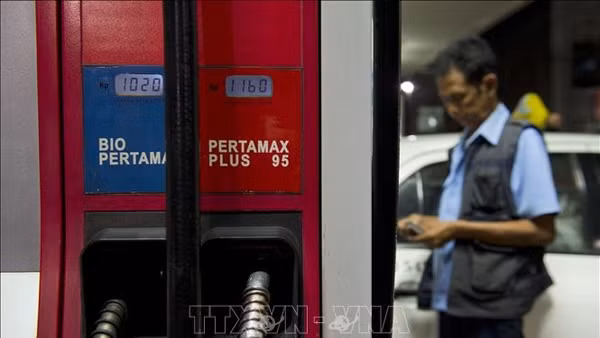 Một trạm xăng ở Jakarta, Indonesia. (Ảnh: TTXVN)