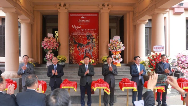 Bảo tàng Mỹ thuật Việt Nam chính thức khai mạc trưng bày chuyên đề "Ngựa trong nghệ thuật tạo hình". (Ảnh: VNFAM)