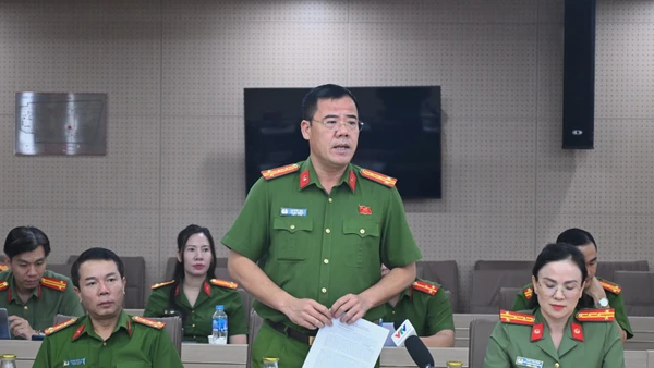 Đại diện lãnh đạo Cục Cảnh sát hình sự, Bộ Công an, thông báo về kết quả phòng chống tội phạm sử dụng công nghệ cao 9 tháng năm 2025 và Quý III-2025