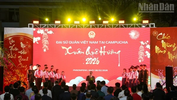 Chương trình Xuân Quê hương 2026 do Đại sứ quán Việt Nam tại Vương quốc Campuchia tổ chức. (Ảnh: ĐINH TRƯỜNG)