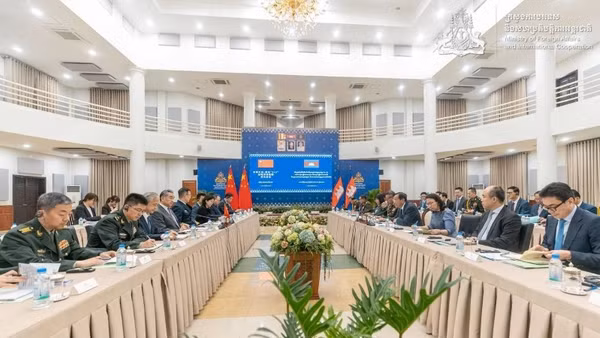 Đối thoại chiến lược 2+2 đầu tiên giữa Campuchia và Trung Quốc được tổ chức tại Phnom Penh. (Ảnh: Bộ Ngoại giao và Hợp tác quốc tế Campuchia)