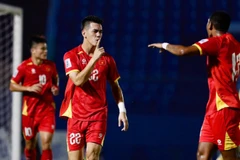 Người hâm mộ nước nhà hy vọng Tiến Linh và đồng đội tiếp tục tỏa sáng để thắng tiếp trận thứ hai trước Nepal. (Ảnh: VFF)