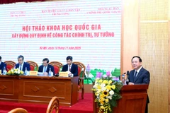 Hội thảo khoa học quốc gia: "Xây dựng Quy định về công tác chính trị, tư tưởng". (Ảnh: ĐĂNG KHOA)