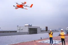 Chuyến bay thử nghiệm đề án “Ứng dụng thiết bị bay không người lái trong vận chuyển y tế” được thực hiện tại Bệnh viện Đa khoa Đức Giang.