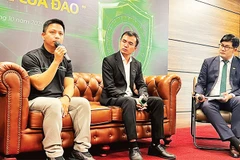 Các chuyên gia an ninh mạng, luật sư trong một cuộc trao đổi về vấn nạn lừa đảo trực tuyến tại Thành phố Hồ Chí Minh.
