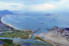 Hệ thống cảng Vũng Áng-Sơn Dương có thể tiếp nhận tàu có trọng tải 50.000-300.000 DWT. (Ảnh: HỮU QUYẾT/TTXVN)