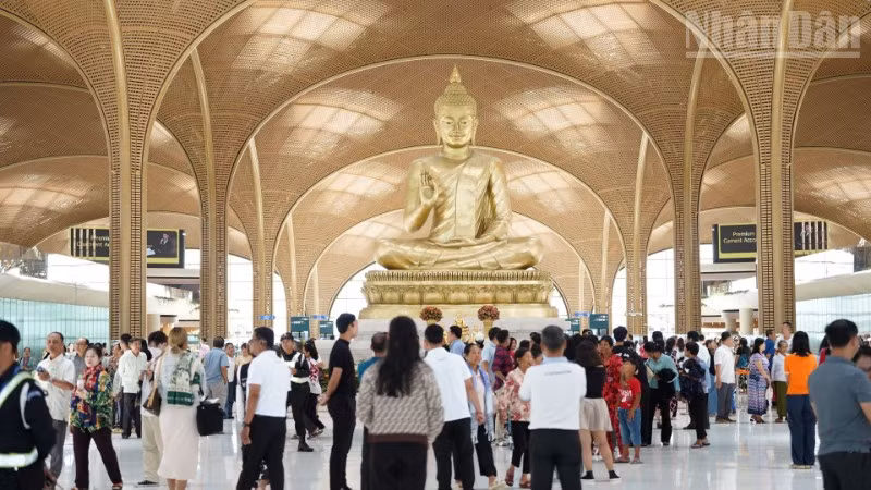 Sân bay Quốc tế Techo là sân bay cấp 4F, cấp cao nhất thế giới, có thể tiếp nhận những chuyến bay xuyên lục địa đường dài, đón những máy bay cỡ lớn như Airbus A380-800 và Boeing 747-800. (Ảnh: ĐINH TRƯỜNG)