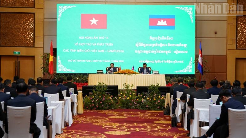 Hội nghị Hợp tác và phát triển các tỉnh biên giới Việt Nam-Campuchia lần thứ 13 được tổ chức tại Phnom Penh, Campuchia. (Ảnh: ĐINH TRƯỜNG)