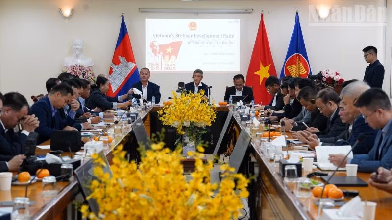 Toàn cảnh Tọa đàm. (Ảnh: ĐINH TRƯỜNG)