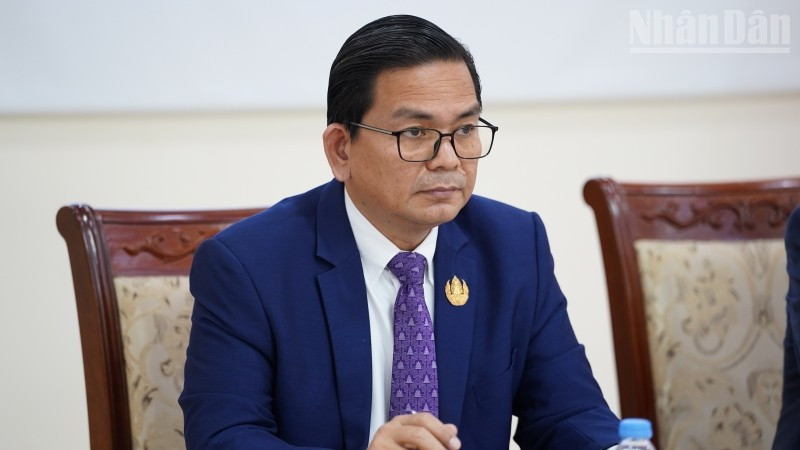 Tiến sĩ Kin Phea, Giám đốc Viện Quan hệ quốc tế thuộc Viện Hàn lâm Hoàng gia Campuchia. (Ảnh: ĐINH TRƯỜNG)