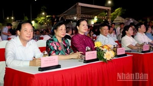 Thượng tướng Trịnh Văn Quyết, Bí thư Trung ương Đảng, Chủ nhiệm Tổng cục Chính trị Quân đội nhân dân Việt Nam dự chương trình.