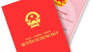 Chủ tịch Ủy ban nhân dân cấp xã có thẩm quyền cấp Giấy chứng nhận quyền sử dụng đất (Sổ đỏ) lần đầu cho người dân từ 1/7/2025.