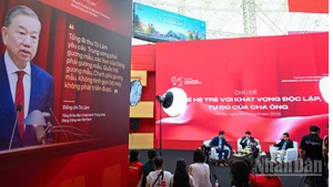 Tọa đàm “Thế hệ trẻ với khát vọng độc lập, tự do của cha ông” diễn ra trong chương trình hoạt động của Triển lãm "95 năm Cờ Đảng soi đường".