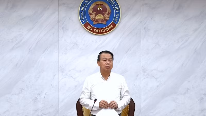 Thứ trưởng Tài chính Nguyễn Đức Chi chủ trì hội nghị.