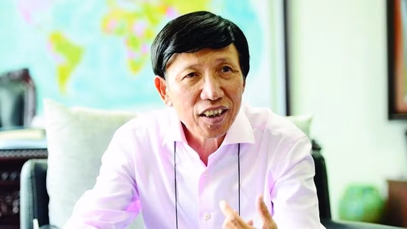 Tiến sĩ Phan Hữu Thắng.