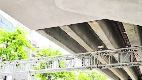 Lắp đặt camera AI trên tuyến đường Võ Chí Công-Phạm Văn Đồng (Hà Nội).