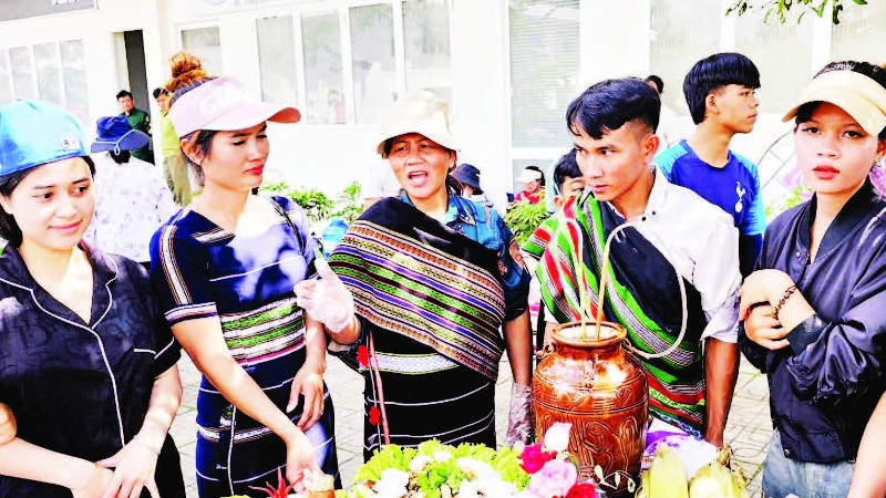 1. Những món ăn truyền thống của người Cơ Ho.