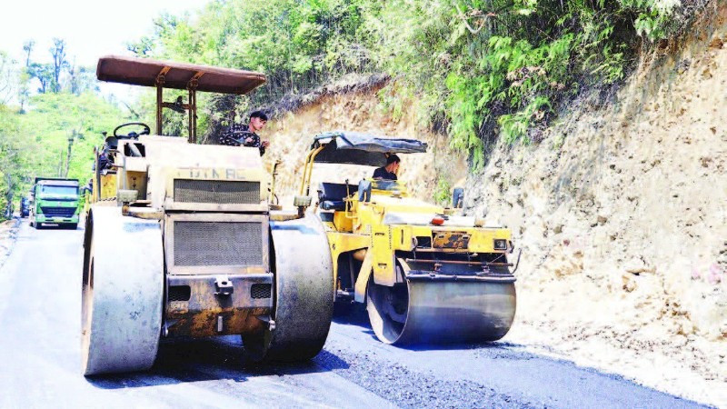 Thi công đường Bản Xèo-Dền Sáng-Y Tý.